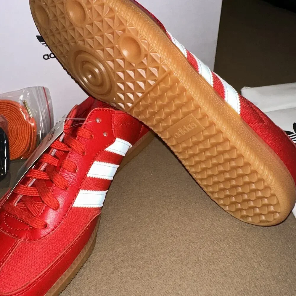 Adidas Men's Samba OG x Oyster size 10 Red with multiple laces and storage/bag